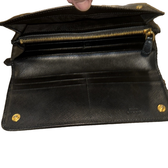 PRADA  BLACK  SAFFIANO LEATHER LONG WALLET - Picture 6 of 7